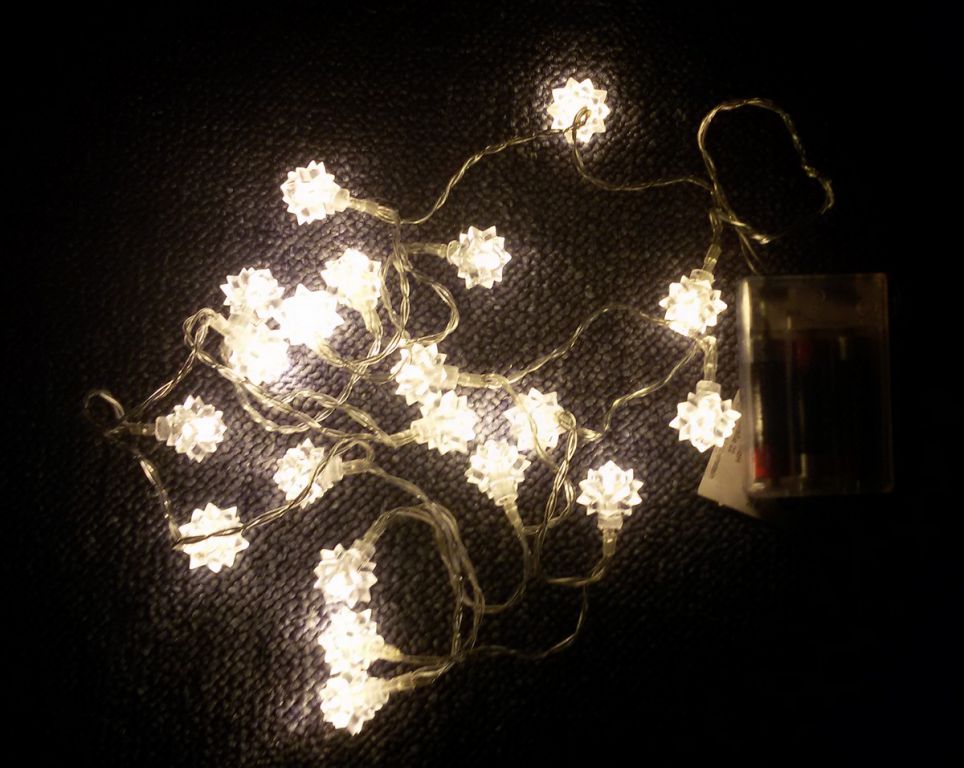 Vánoční světelný řetěz, sněhové hvězdy, teple bílý, 20 LED