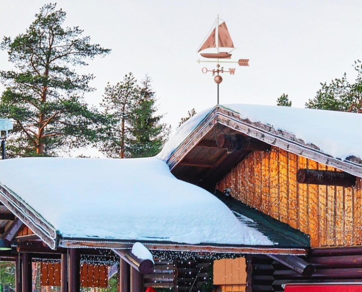 Dekoratívna medená koruhvička plachetnica, 135 cm