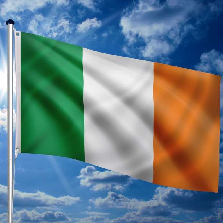 Vlajkový stožiar vrátane vlajky Írsko  - 650 cm