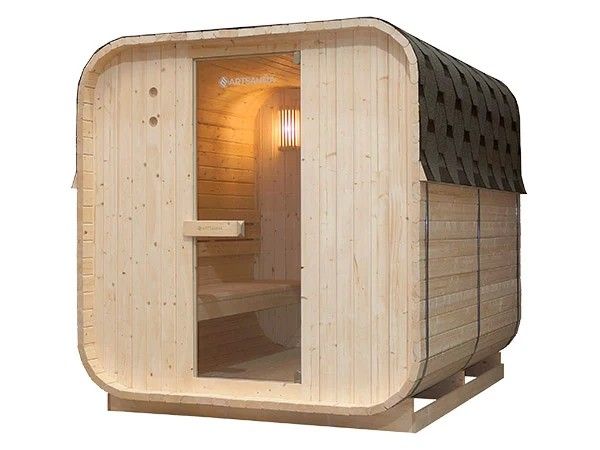 Cube sauna s čtvercovým tvarem, prosklenými dveřmi a šindelovou střechou